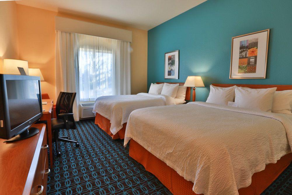 Fairfield Inn & Suites Бърлингтън Екстериор снимка