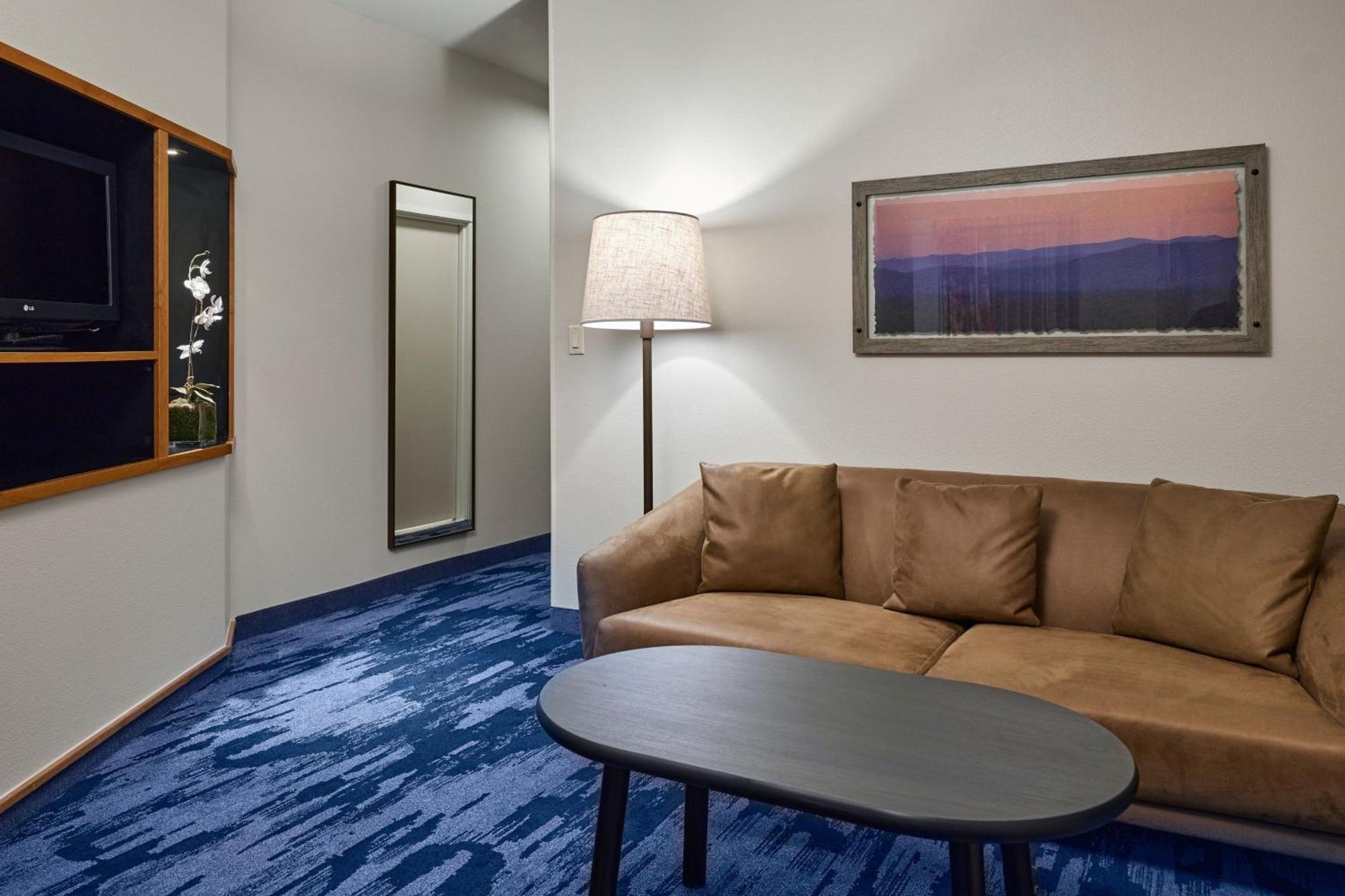 Fairfield Inn & Suites Бърлингтън Екстериор снимка