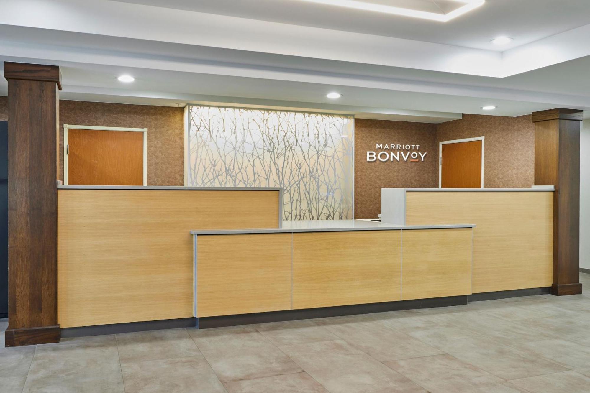 Fairfield Inn & Suites Бърлингтън Екстериор снимка