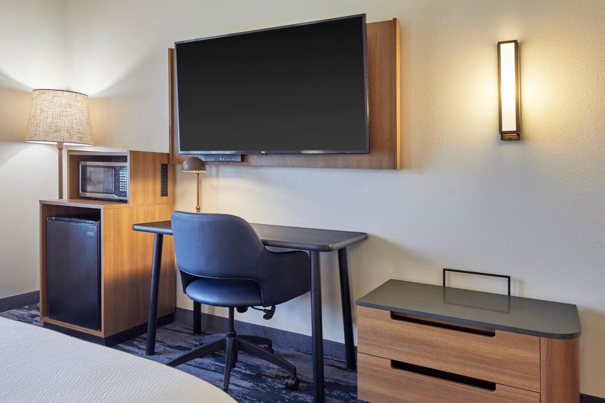Fairfield Inn & Suites Бърлингтън Екстериор снимка