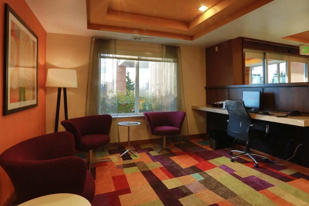 Fairfield Inn & Suites Бърлингтън Екстериор снимка