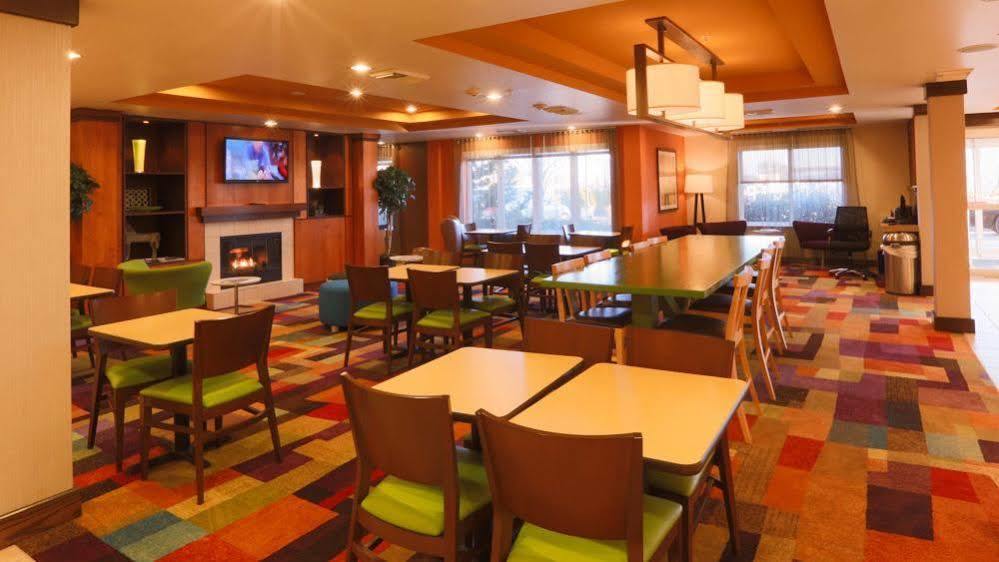 Fairfield Inn & Suites Бърлингтън Екстериор снимка