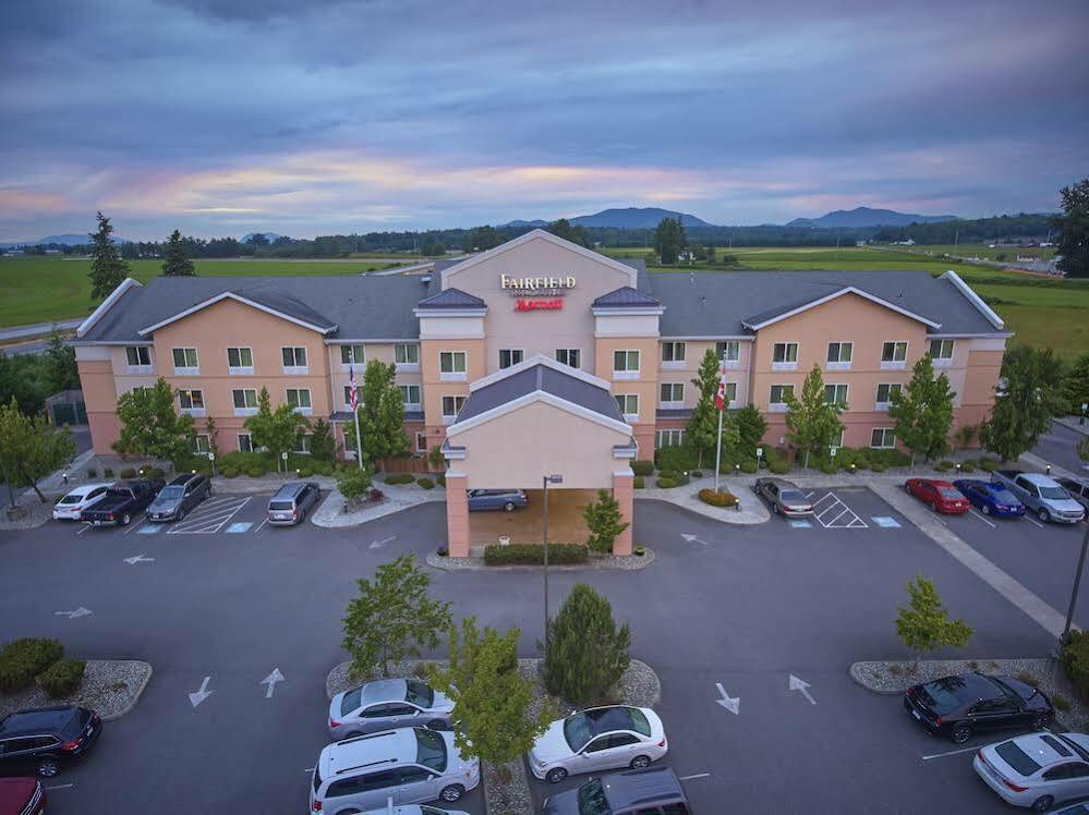 Fairfield Inn & Suites Бърлингтън Екстериор снимка